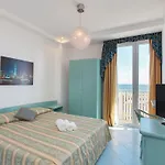 Hotel Frontemare 3*