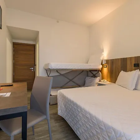Hotel Hotel Centrale Frontemare 3*