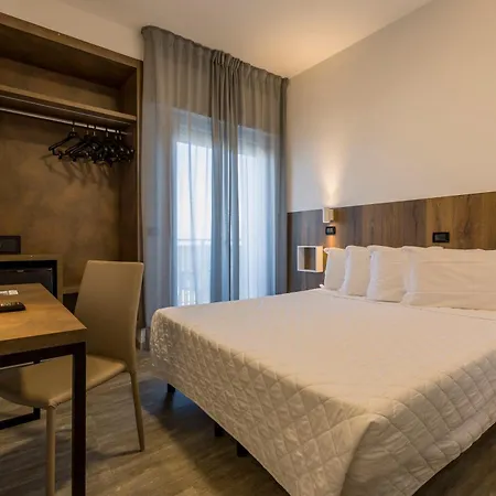 Отель Hotel Centrale 3*