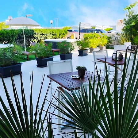 Hotel Centrale Frontemare Hotel 3*