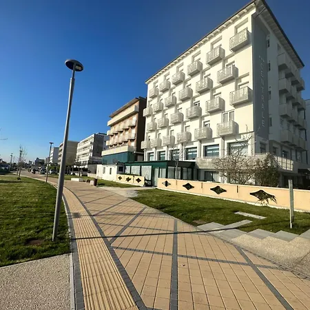 Hotel Centrale Отель