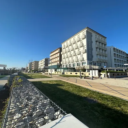 Hotel Centrale Frontemare 3*