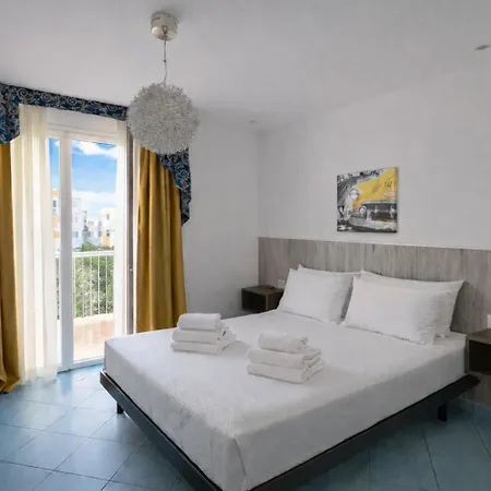 فندق Hotel Centrale Frontemare