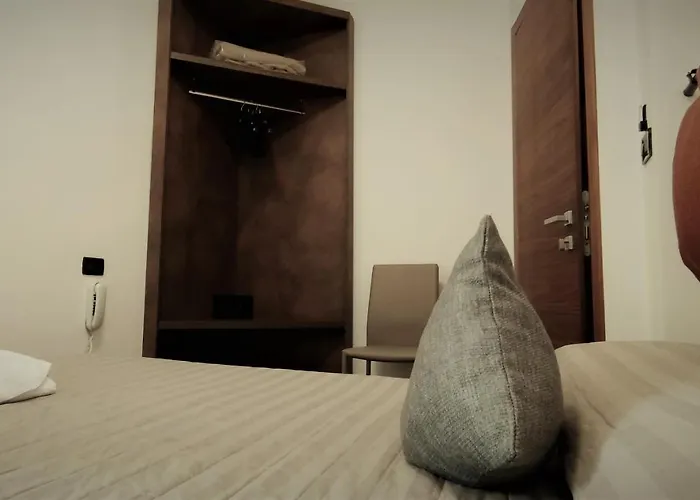 فندق Hotel Centrale Frontemare ميلانو ماريتيما