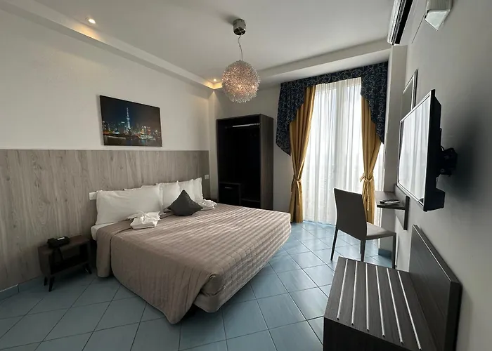 فندق Hotel Centrale Frontemare ميلانو ماريتيما