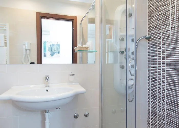 Hotel Centrale Frontemare Otel 3*