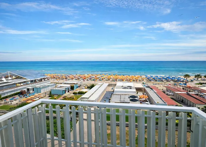 Hotel Centrale Frontemare 3*